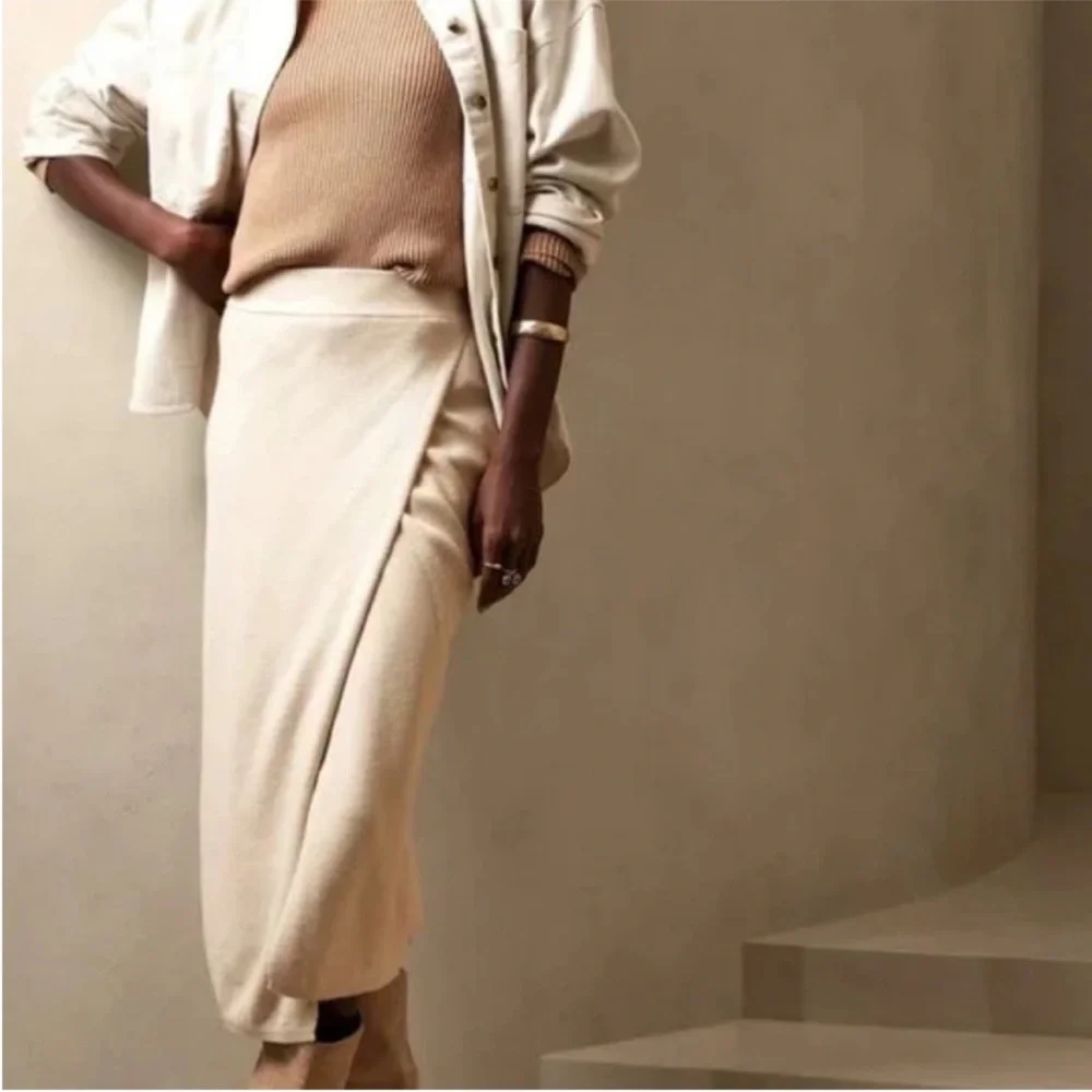 Banana Republic Cream Knit Faux Wrap Skirt Size XS Tall